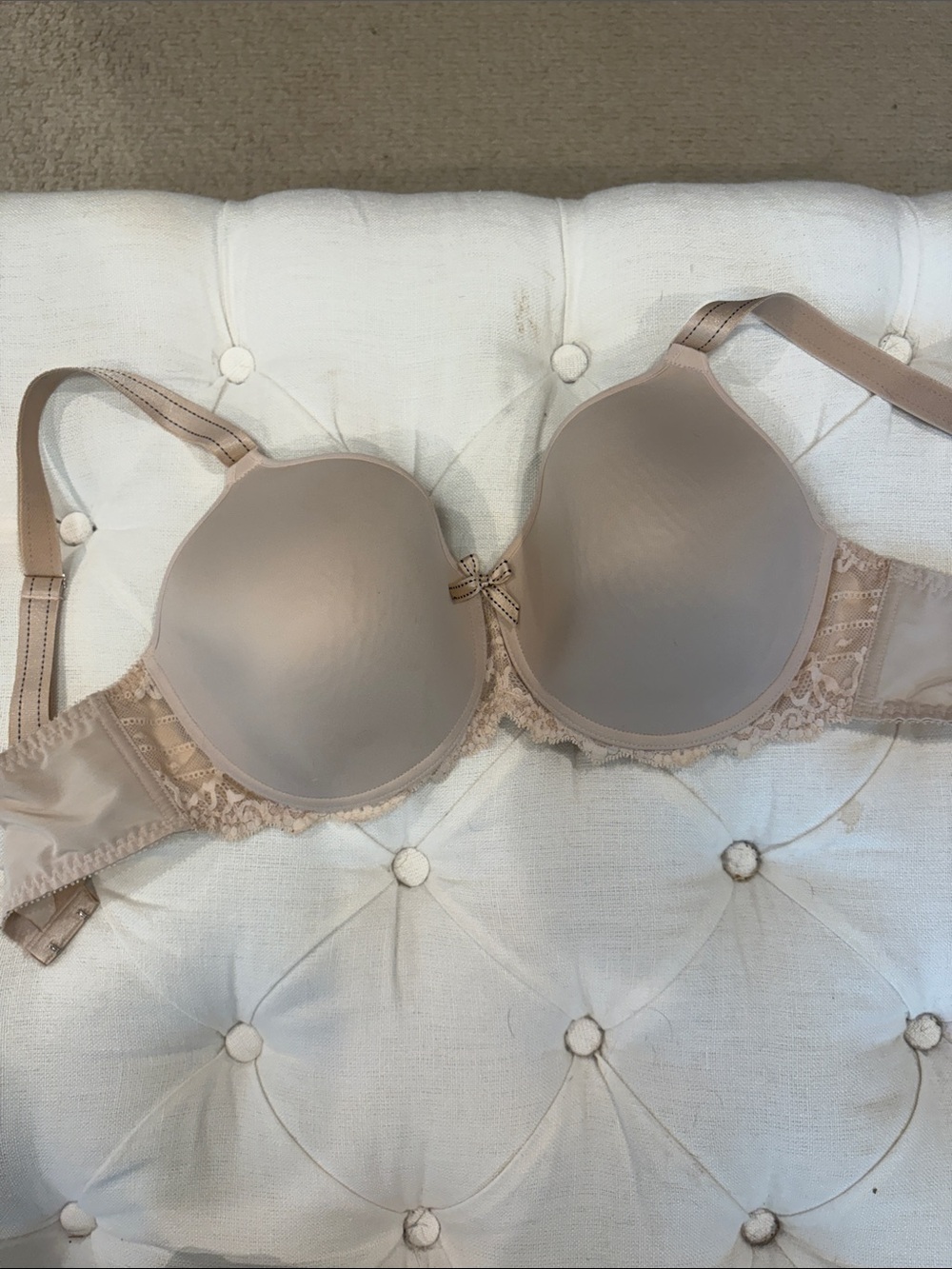 Chantelle Nude Smooth Molded T-Shirt Bra with Lace Trim